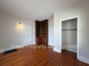 2068 S 18th St in Lincoln, NE - Building Photo - Building Photo