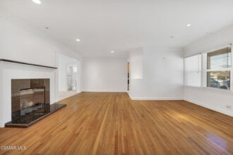 6045 Sunnyslope Ave in Los Angeles, CA - Building Photo - Building Photo