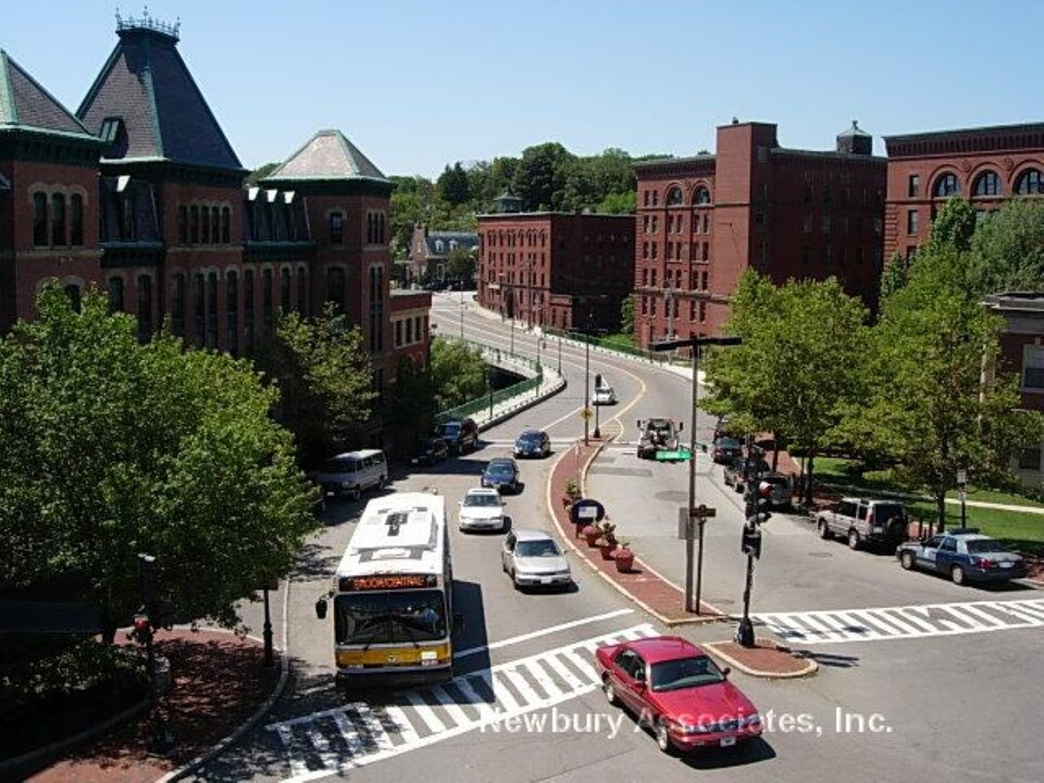 1213 Adams St, Unit 3 in Boston, MA - Building Photo