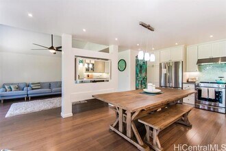 321 Kaelepulu Dr in Kailua, HI - Building Photo - Building Photo