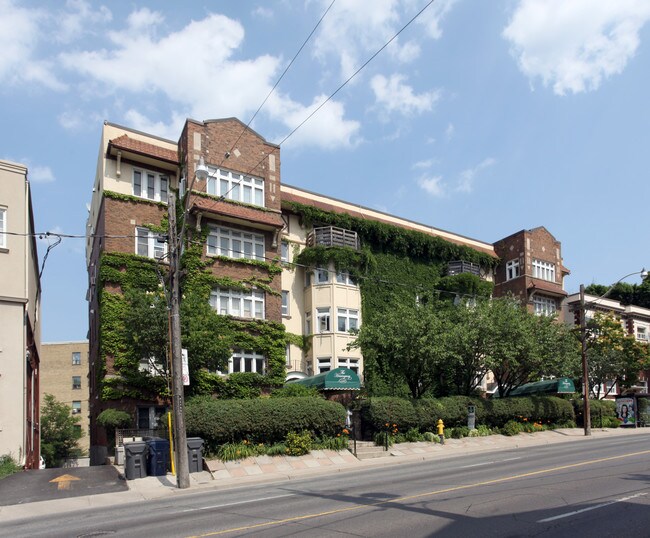 The Hemingway in Toronto, ON - Building Photo - Building Photo