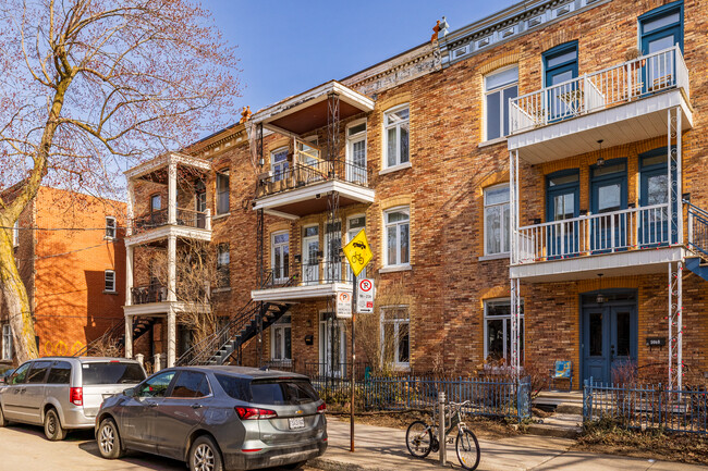 5071-5079 Garnier St in Montréal, QC - Building Photo - Primary Photo