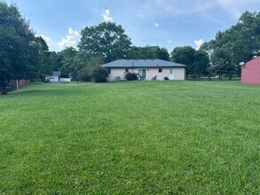 1704 Twinbrook Dr in Sellersburg, IN - Building Photo - Building Photo