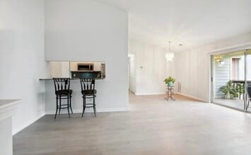 116 Water Fountain Way, Unit 303 in Glen Burnie, MD - Building Photo - Building Photo