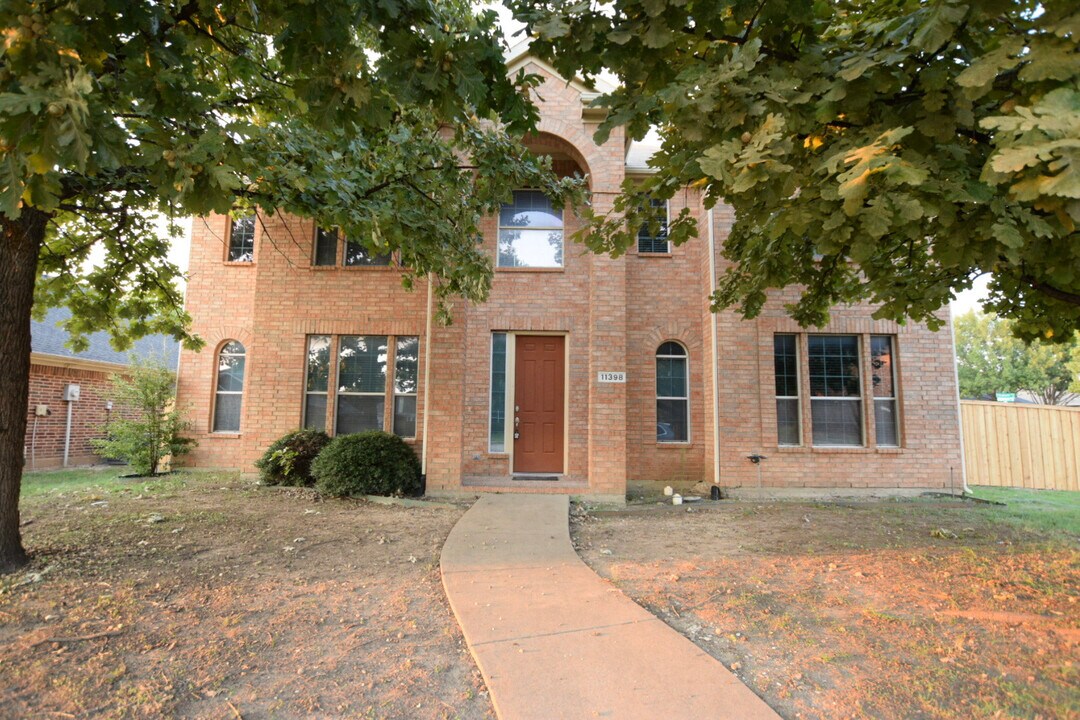 11398 Seguin Dr in Frisco, TX - Building Photo