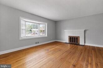 5601 Dawes Ave in Alexandria, VA - Building Photo - Building Photo