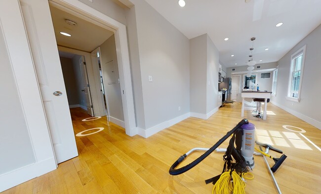 40 Bow St, Unit 1A in Cambridge, MA - Building Photo - Building Photo