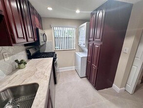 11339 SW 71st Ln in Miami, FL - Building Photo - Building Photo