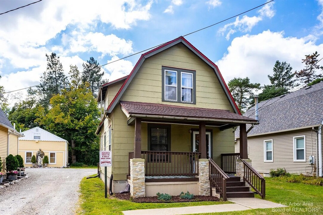 1710 S State St in Ann Arbor, MI - Building Photo