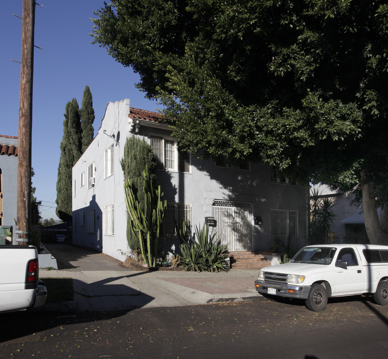 539-541 N Commonwealth Ave in Los Angeles, CA - Building Photo