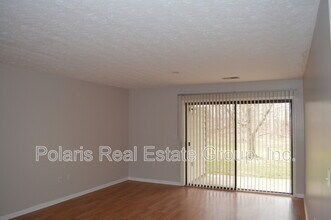 11750 Glenbrook Ct in Carmel, IN - Foto de edificio - Building Photo