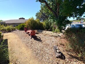 100 Fairfax Ct in Vallejo, CA - Building Photo - Building Photo