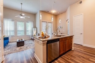 Luxia Craig Ranch in McKinney, TX - Building Photo