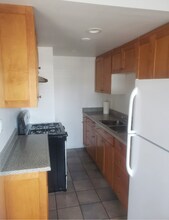 216 E Valencia Ave in Burbank, CA - Building Photo - Building Photo