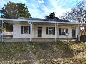 1315 Tice Cir in Greenville, NC - Building Photo - Building Photo