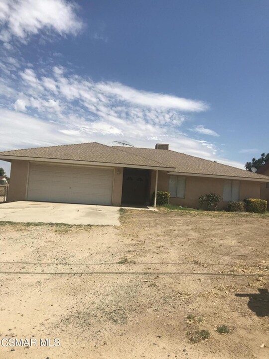 40092 Walnut St in Hemet, CA - Building Photo