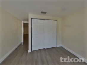 15936 Winding Dr in Tampa, FL - Building Photo - Building Photo