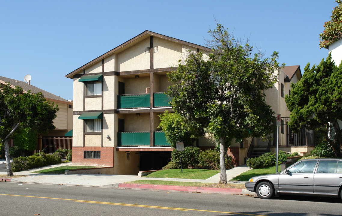 1439 E Wilson Ave in Glendale, CA - Building Photo