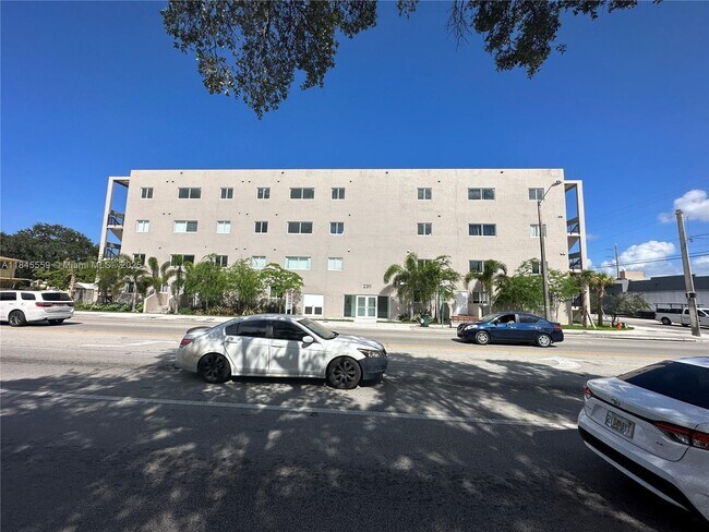 2311 NW 22nd Ave in Miami, FL - Building Photo - Building Photo