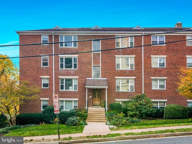 property at 1400 12th St N