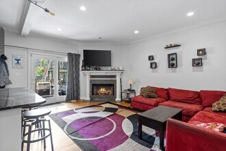 324 Dorchester St in Boston, MA - Building Photo - Building Photo