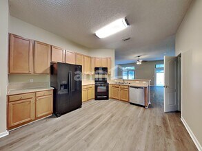 14097 Crestwick Dr E in Jacksonville, FL - Building Photo - Building Photo