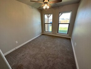 1805 Moon River Rd in Amarillo, TX - Foto de edificio - Building Photo