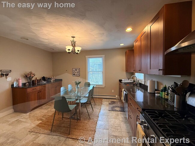 119 Central St in Somerville, MA - Foto de edificio - Building Photo