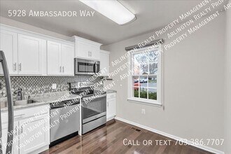 5928 Ambassador Way in Alexandria, VA - Building Photo - Building Photo