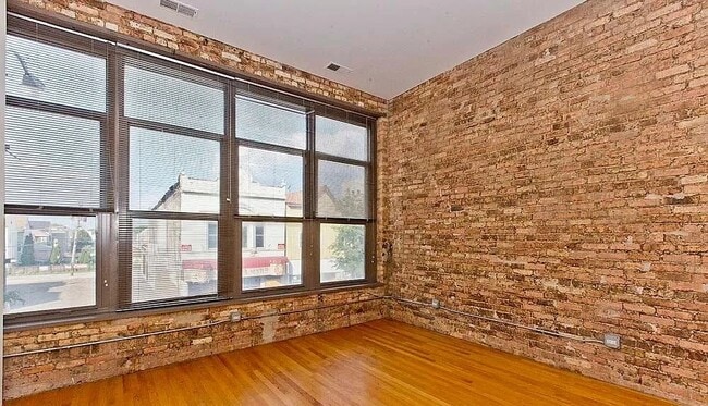 2925 N Central Park Ave in Chicago, IL - Building Photo - Building Photo