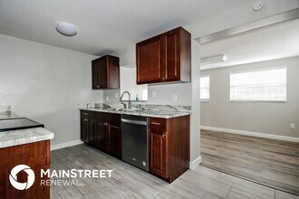 11648 Easy St in Largo, FL - Foto de edificio - Building Photo