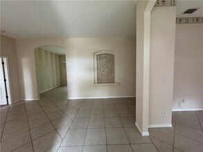707 46th Square in Vero Beach, FL - Building Photo - Building Photo