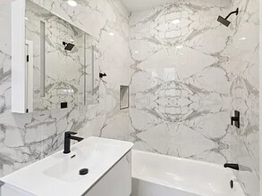 4147 W Girard Ave, Unit 2 in Philadelphia, PA - Building Photo - Building Photo