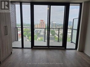 181 Sterling Rd in Toronto, ON - Building Photo - Building Photo