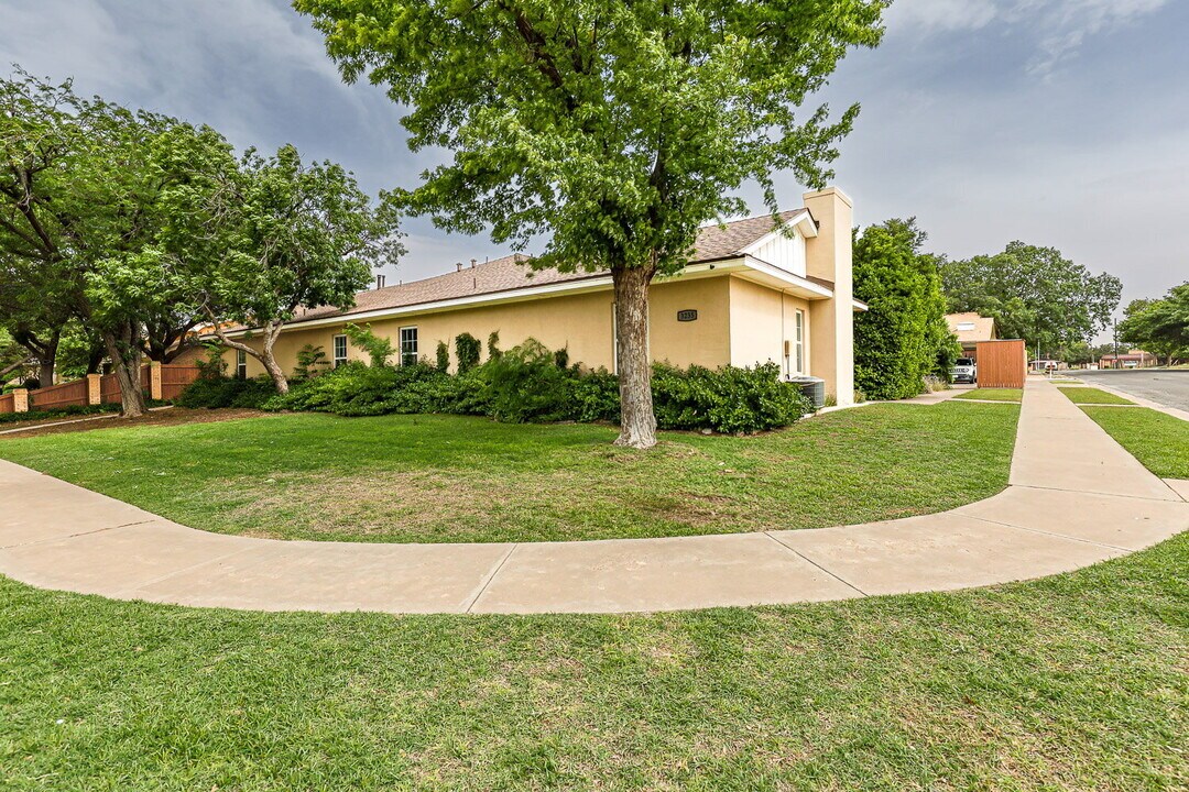3235 64th St in Lubbock, TX - Building Photo