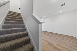 12239 Shield Crest Ct in Willis, TX - Building Photo - Building Photo