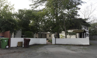 Casa Walnut in Lafayette, CA - Building Photo