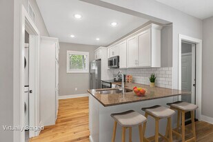 411 11th St NW, Unit 2