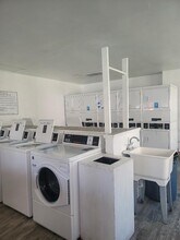 8461 Westmore Rd, Unit VillasAtWestmore#3 in San Diego, CA - Building Photo - Building Photo