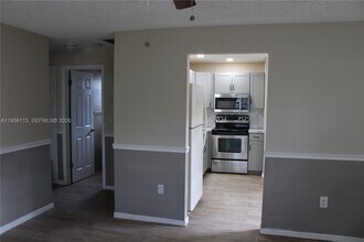 2740 SW 46th St in Fort Lauderdale, FL - Building Photo - Building Photo