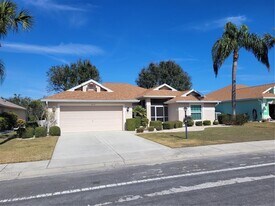 2439 E Del Webb Blvd in Sun City Center, FL - Building Photo