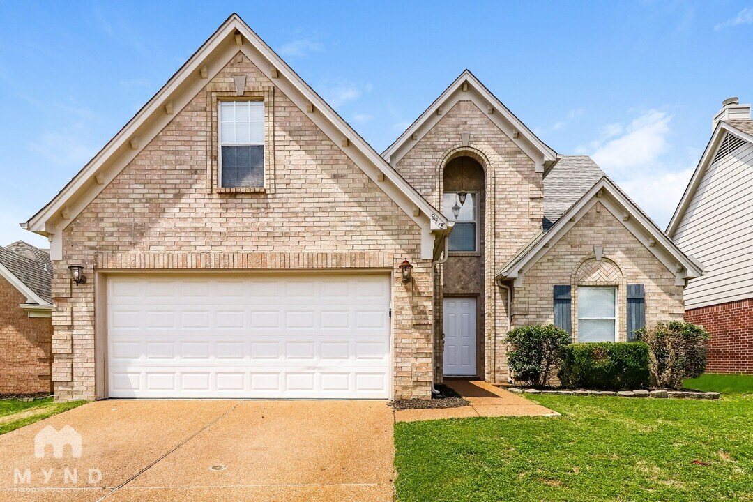 9998 Cameron Ridge TR in Memphis, TN - Building Photo