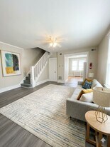 6521 N 20th St in Philadelphia, PA - Building Photo