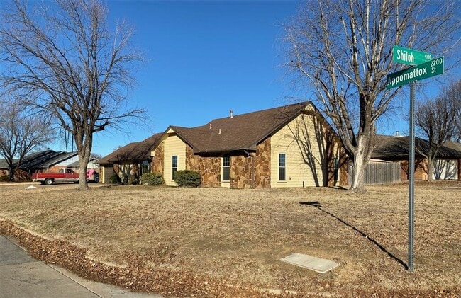 2201 Appomattox St in Enid, OK - Building Photo - Building Photo