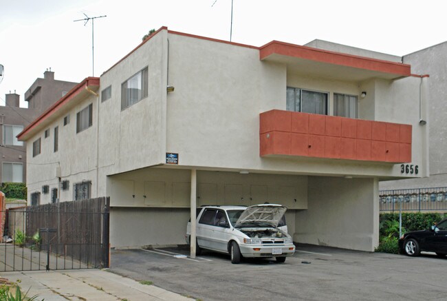 3656 Dunn Dr in Los Angeles, CA - Building Photo - Building Photo