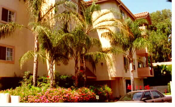 Valleyheart Apartments in Studio City, CA - Building Photo - Building Photo