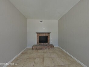 7138 Mayapple Rd in Jacksonville, FL - Building Photo - Building Photo