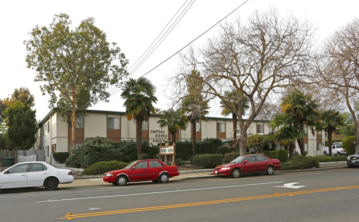 Chateau Sierra-Apartments in Sunnyvale, CA - Building Photo