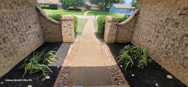 2102 Berkner Dr in Richardson, TX - Foto de edificio - Building Photo