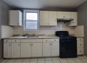 6 6th St, Unit Floor 2 in Harrison, NJ - Foto de edificio - Building Photo